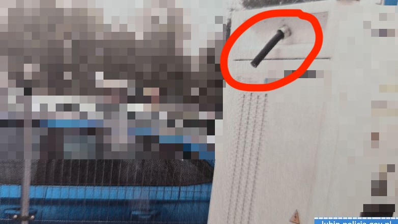 Odcięty kabel od ładowarki