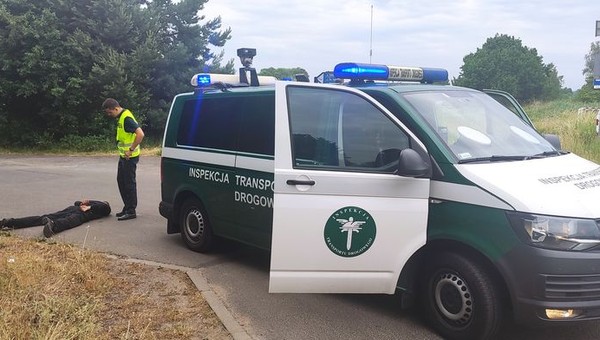 Patrol Głównego Inspektoratu Transportu Drogowego zatrzymał kierowcę kampera