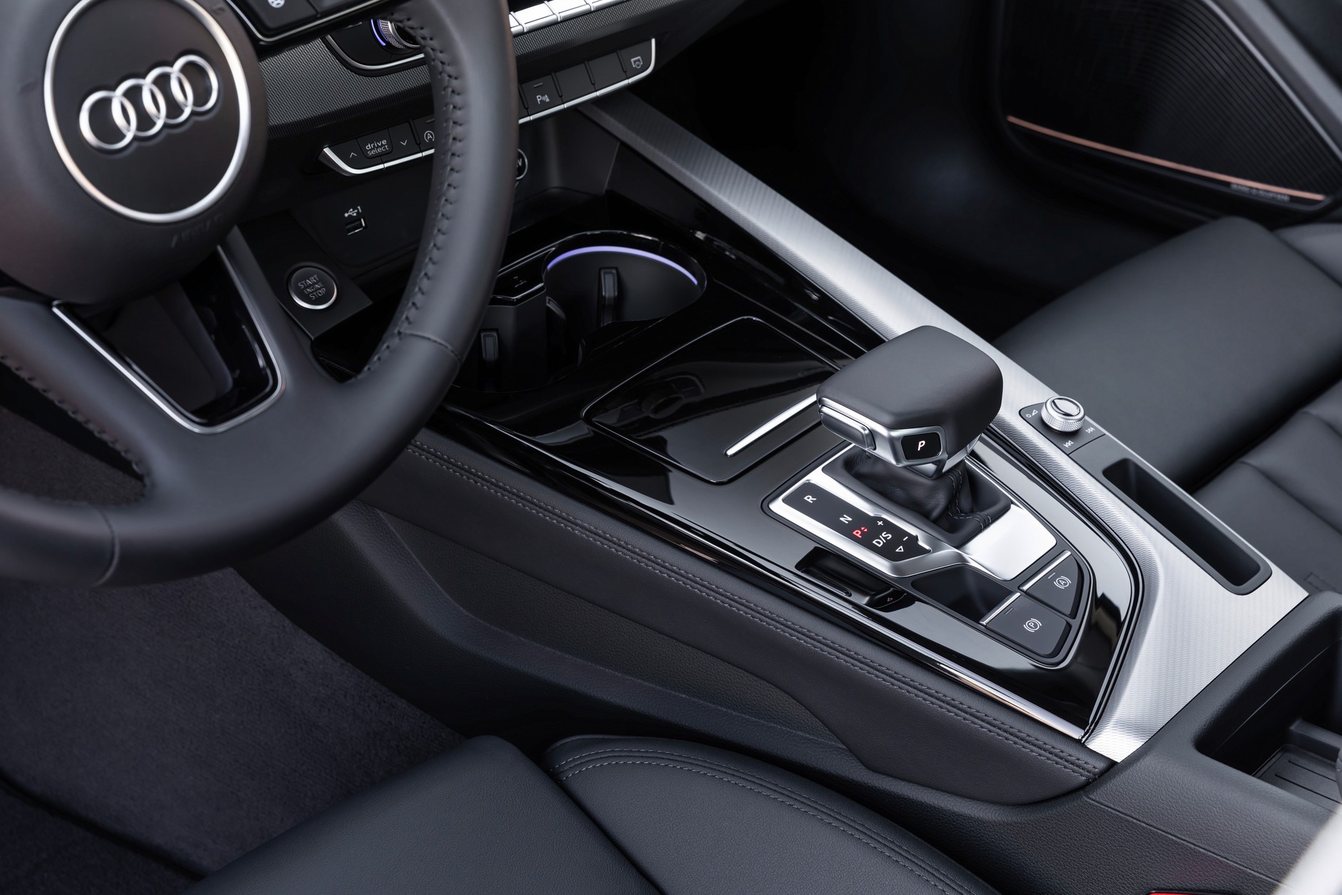 Audi A4 limousine 45 TFSI quattro