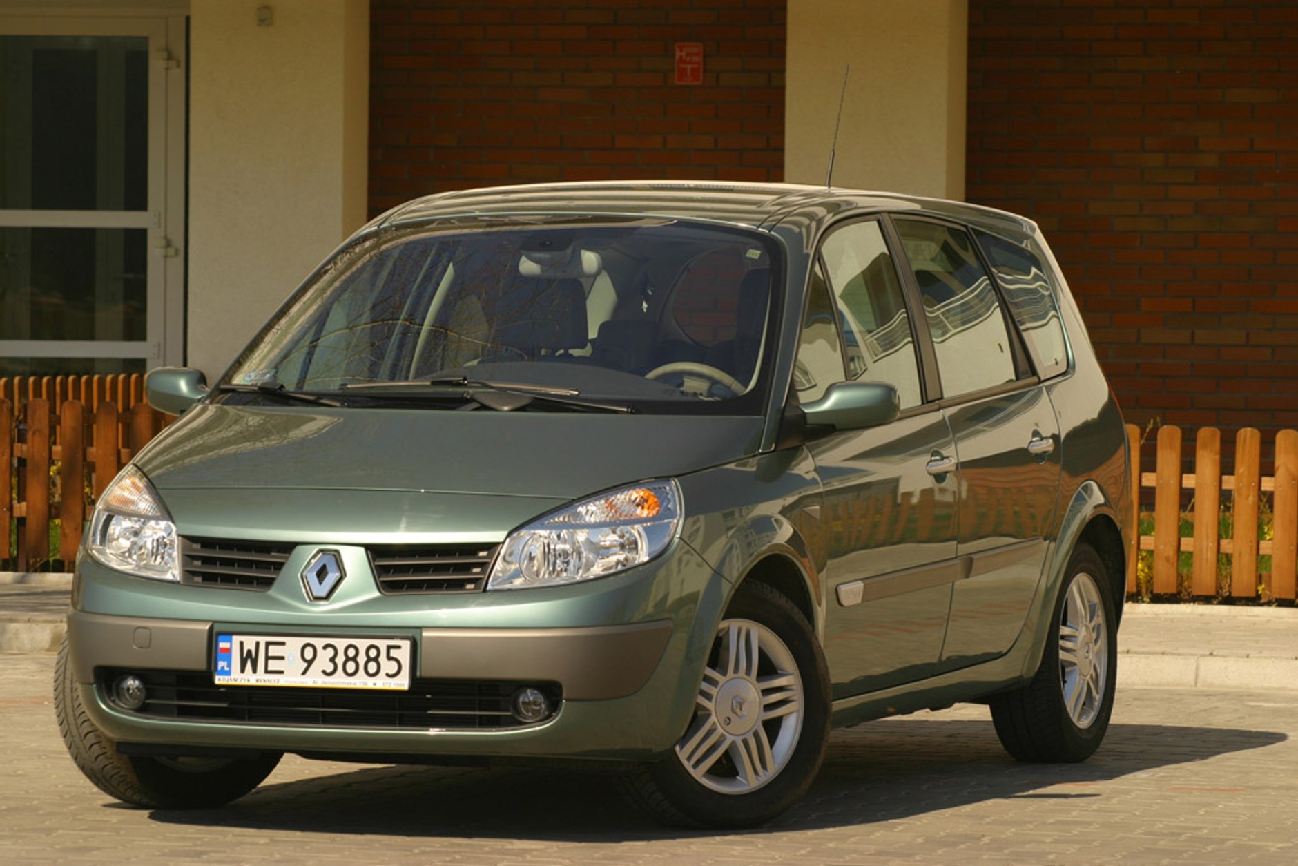 Samochód nie musi być nowy, ale duży – już tak