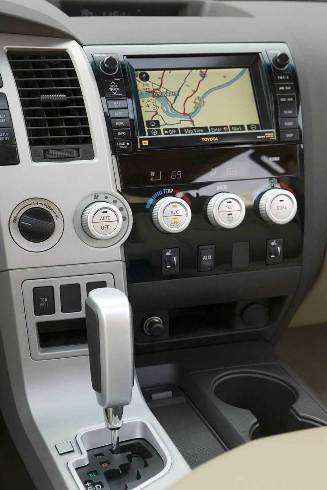 Toyota Tundra Long Bed: na jelenie i do pracy