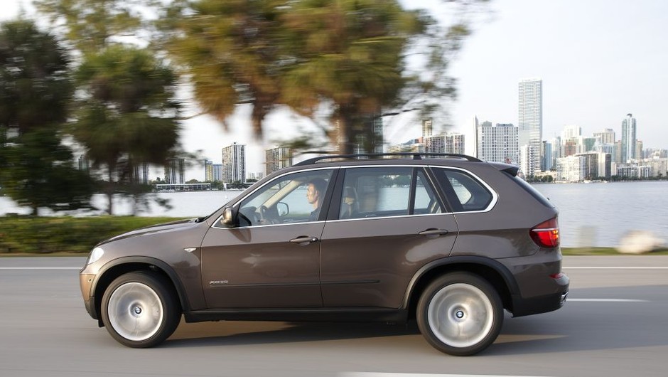 Kolejna wpadka BMW: 150 tys. aut do serwisów