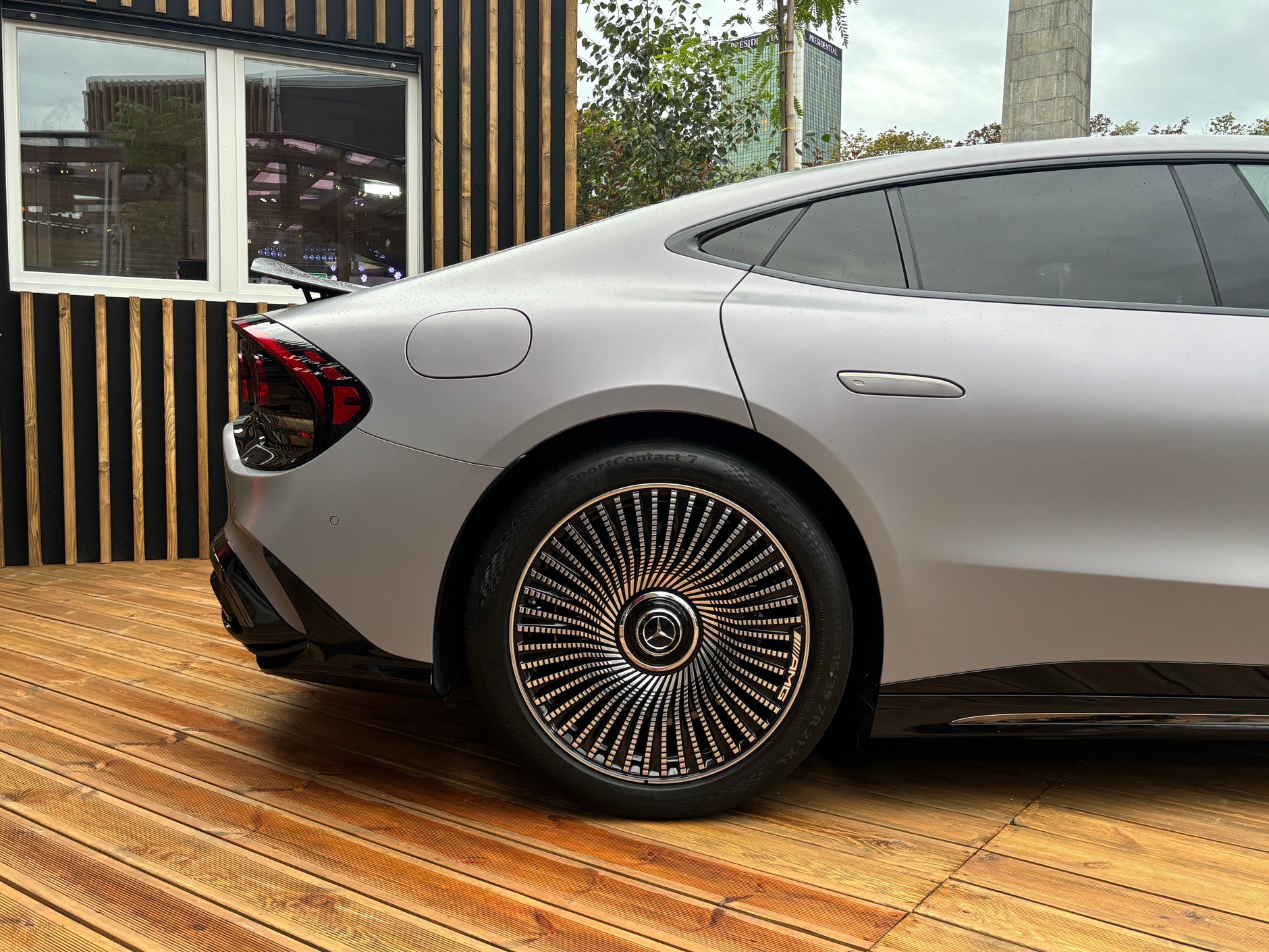 Mercedes-Benz Studio w Warszawie