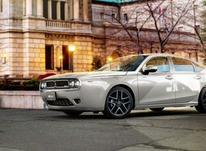 "Mamy Nissana Skyline w domu". Mitsuoka powraca z przeróbką Hondy Civic