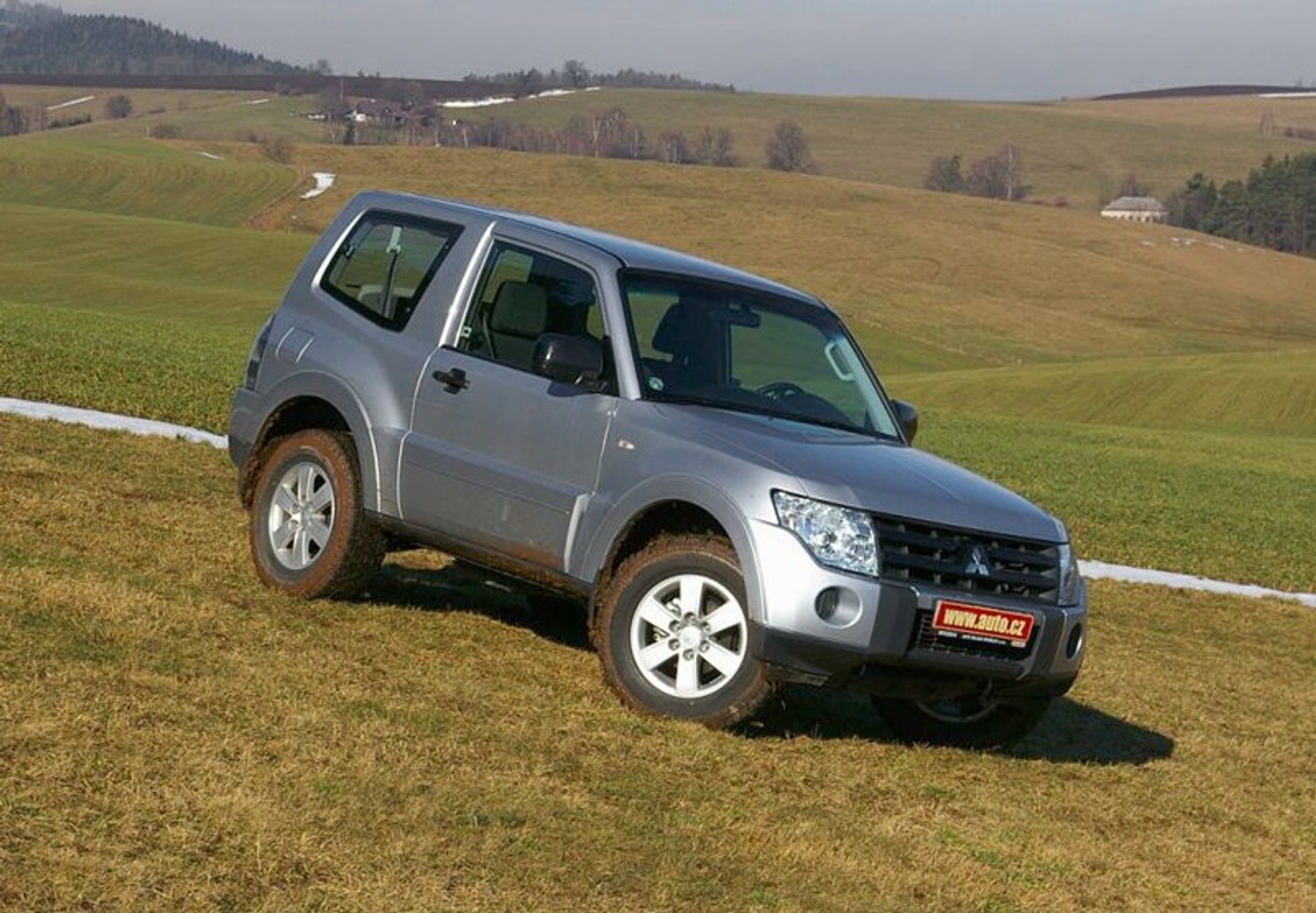 Mitsubishi Pajero 3.2 DI-D SWB – zwinna jaszczurka