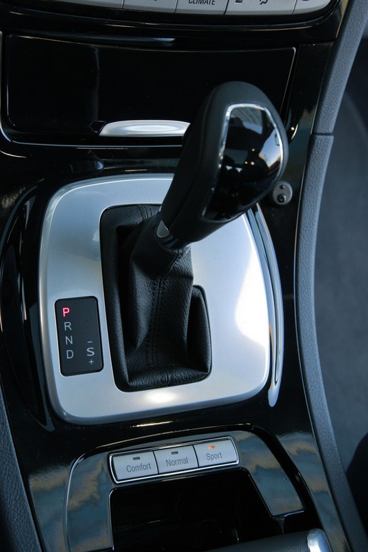 Ford S-Max kontra Seat Altea XL: co wybrać, vana na sportowo czy po hiszpańsku?