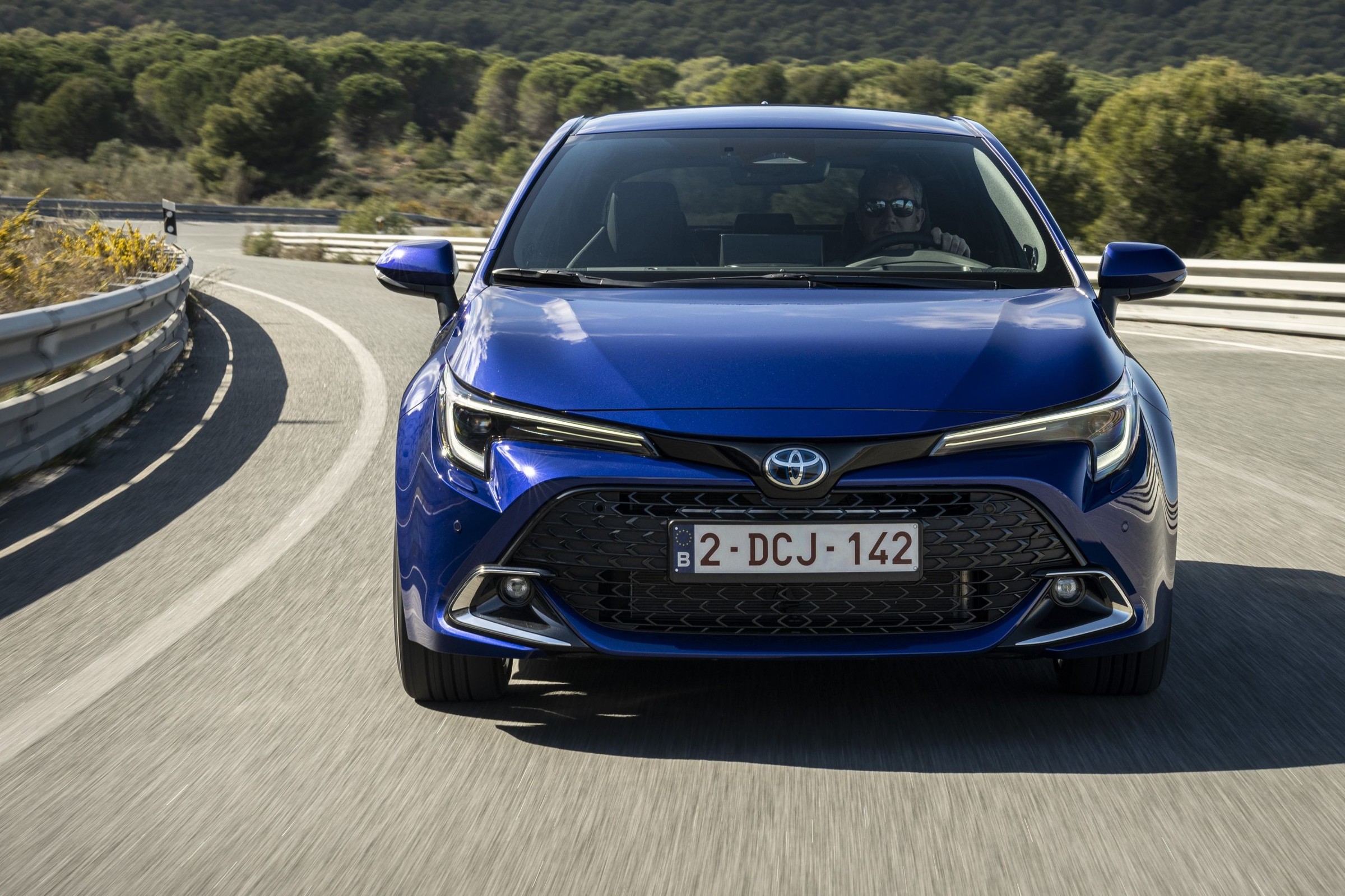 Oto najwięksi przegrani (i zwycięzcy) rynku nowych aut w Polsce w 2025 r. Liczby mają drugie dno