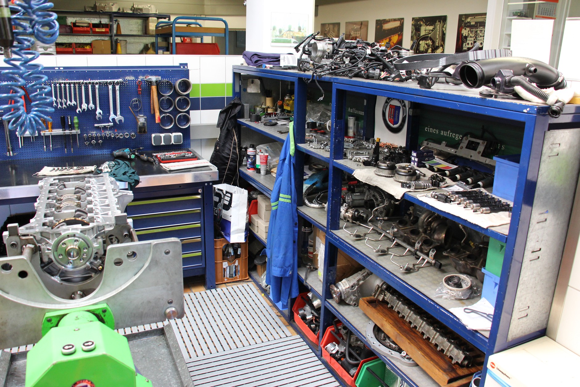 Alpina - siedzieba firmy