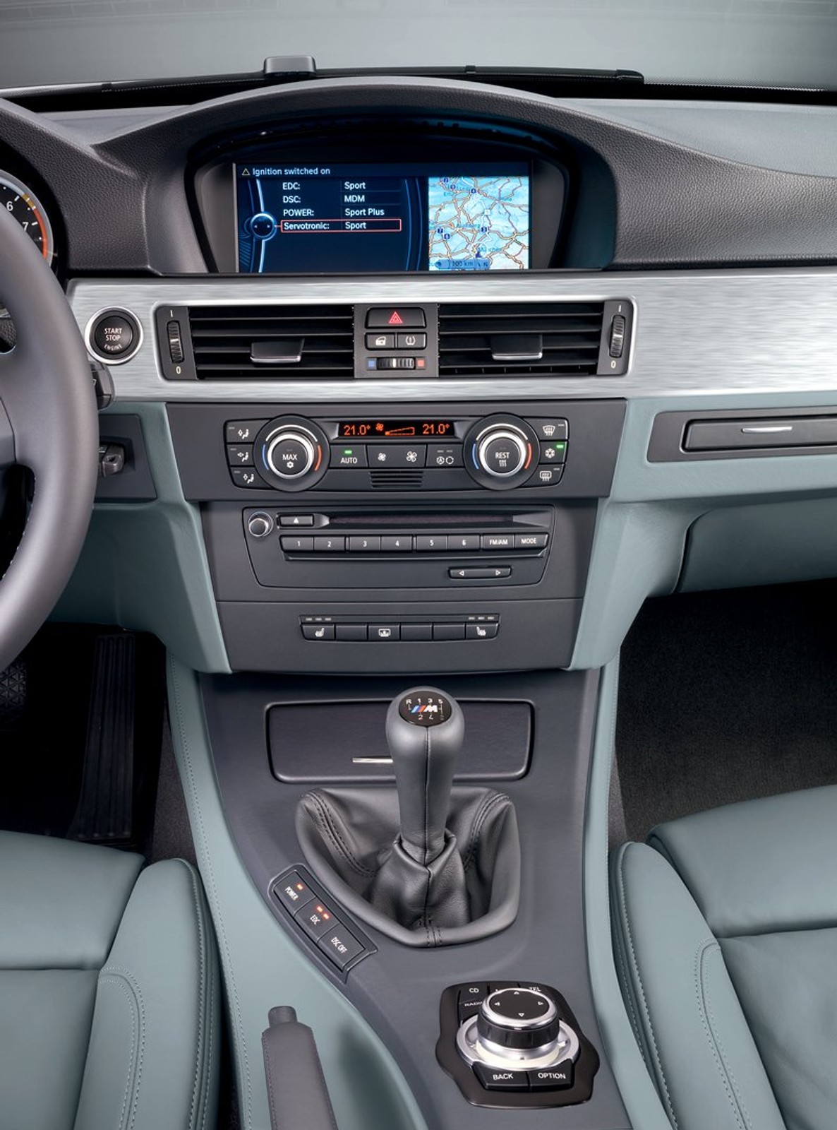 BMW M3 model 2009: zmiany wewnątrz i nowy tył