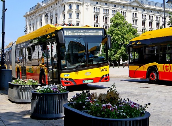 Dlaczego polski Solaris został sprzedany? I czemu akurat CAF-owi?