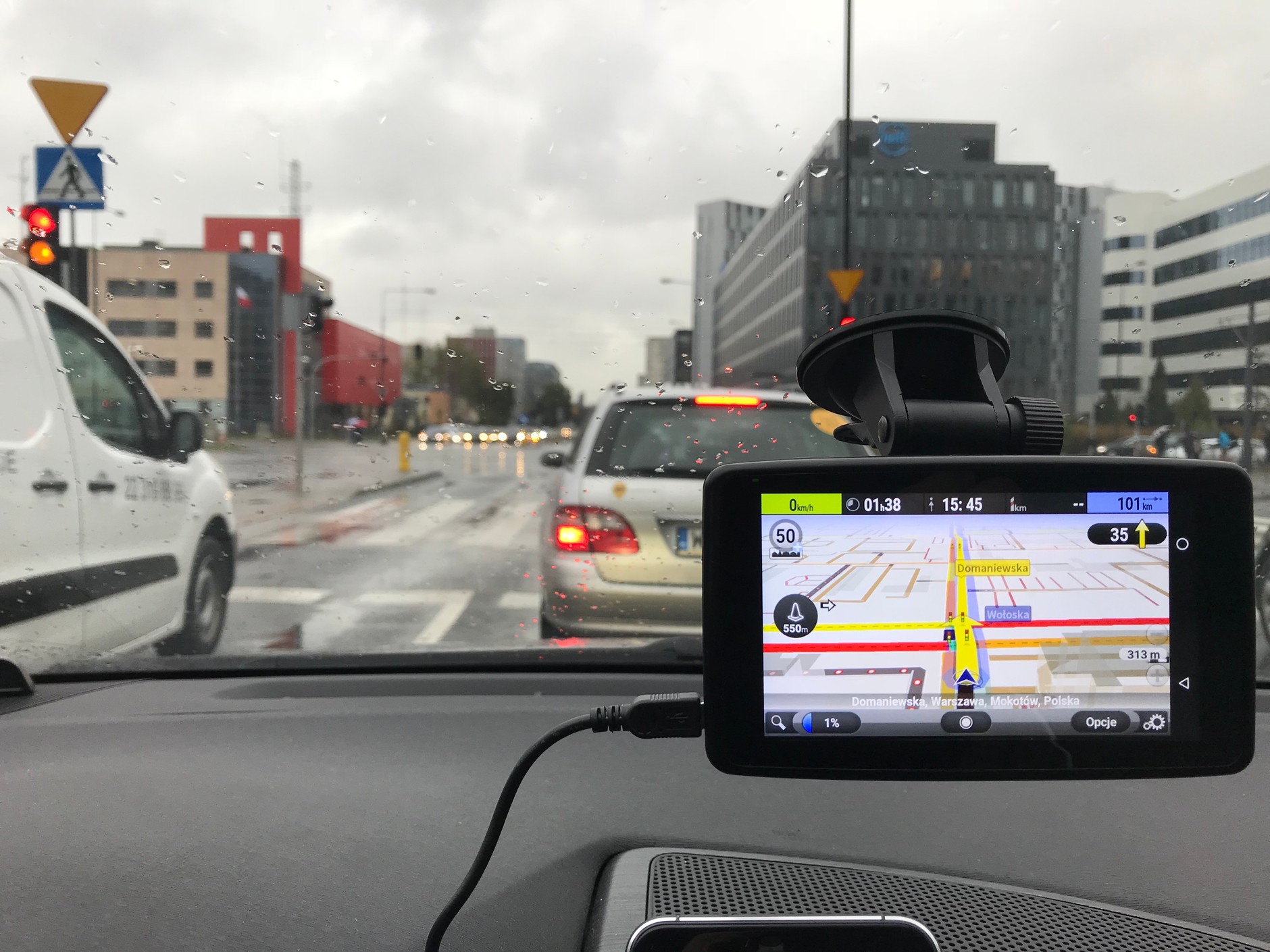W cenie AutoMapa z roczną licencją i mapą Polski. To wciąż jeden z najlepszych programów nawigacyjnych. NavRoad UNI