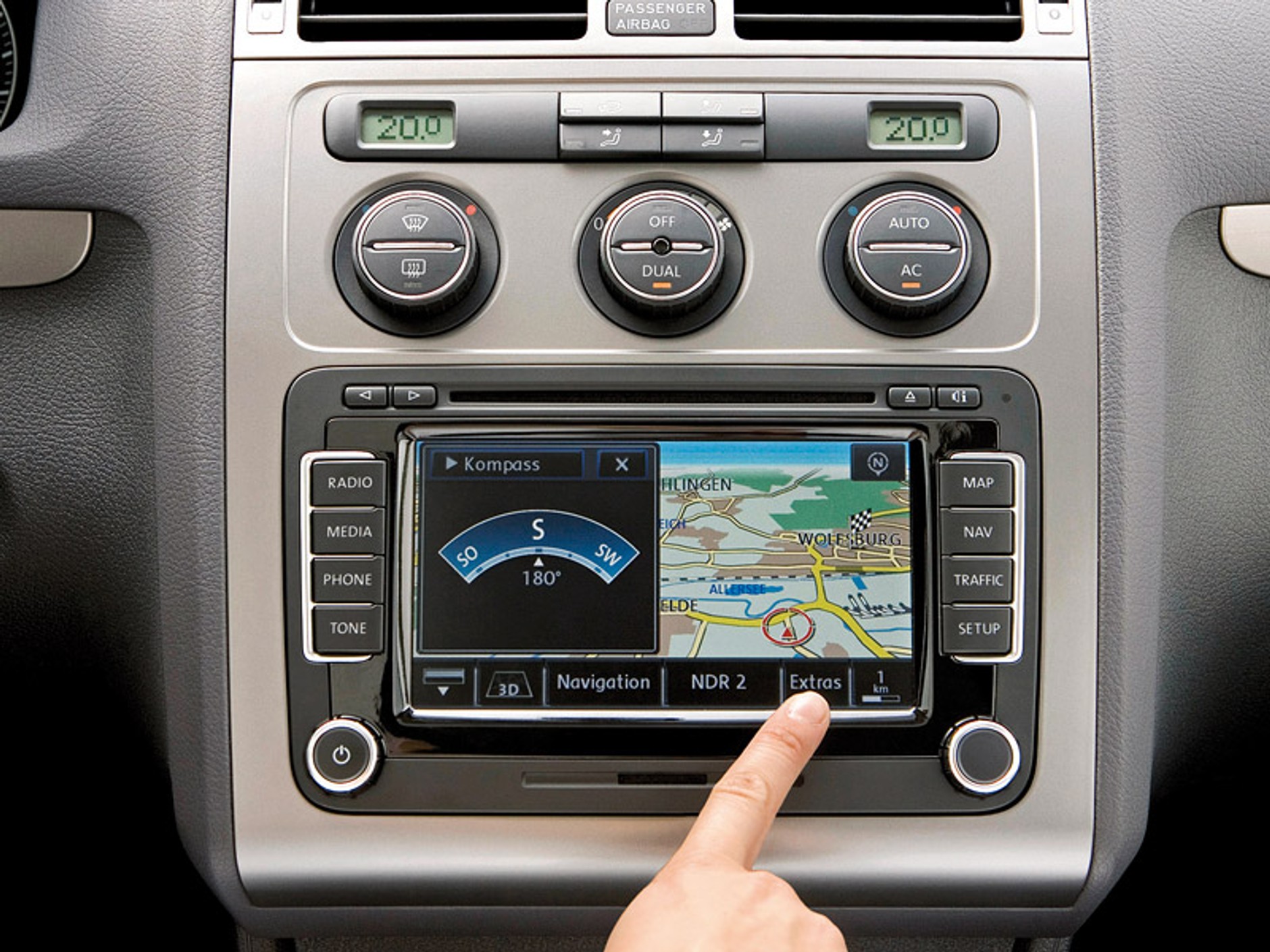 Nowa nawigacja VW RNS 510 (Škoda Trinax): Kino czy sala koncetowa?