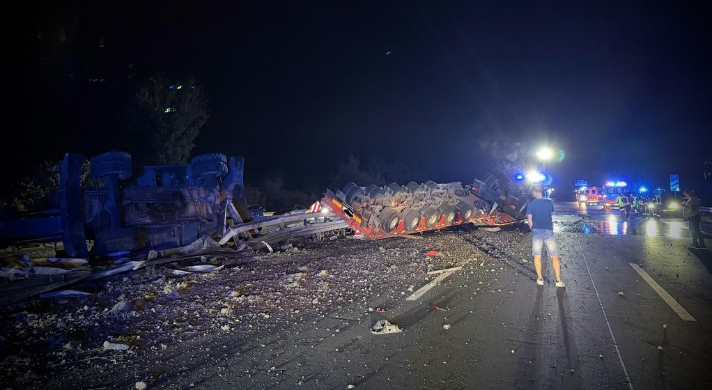 Wypadek ciężarówki polskiego przewoźnika na autostradzie A2 w Niemczech