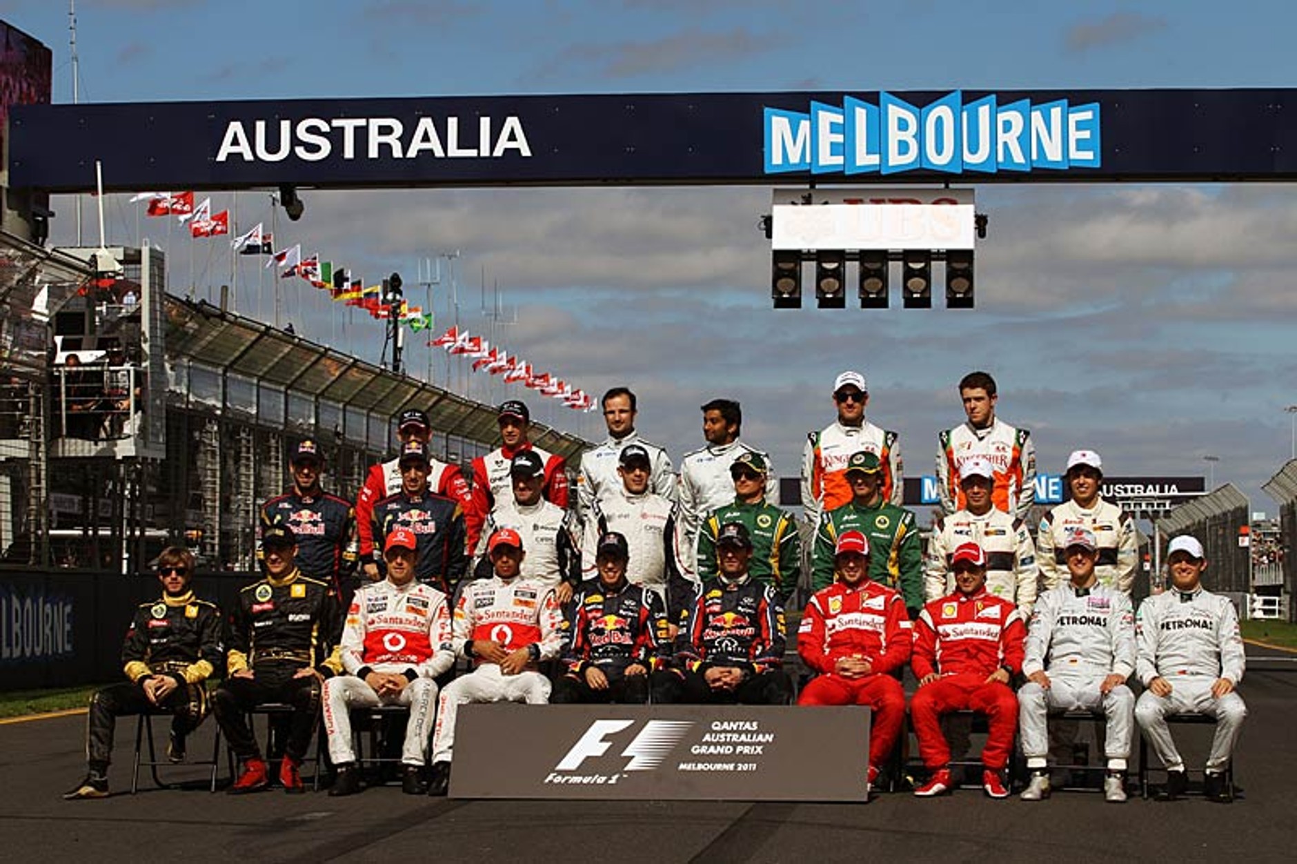 Grand Prix Australii 2011: Vettel znokautował rywali, Pietrow rewelacyjnie zastąpił Kubicę (relacja, wyniki)