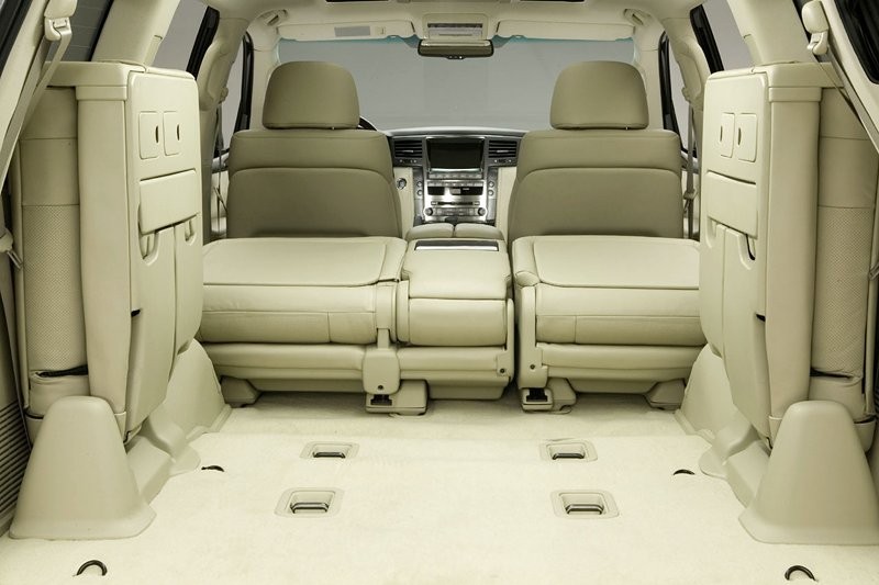Lexus LX 570 nowa kreacja na temat Land Cruisera