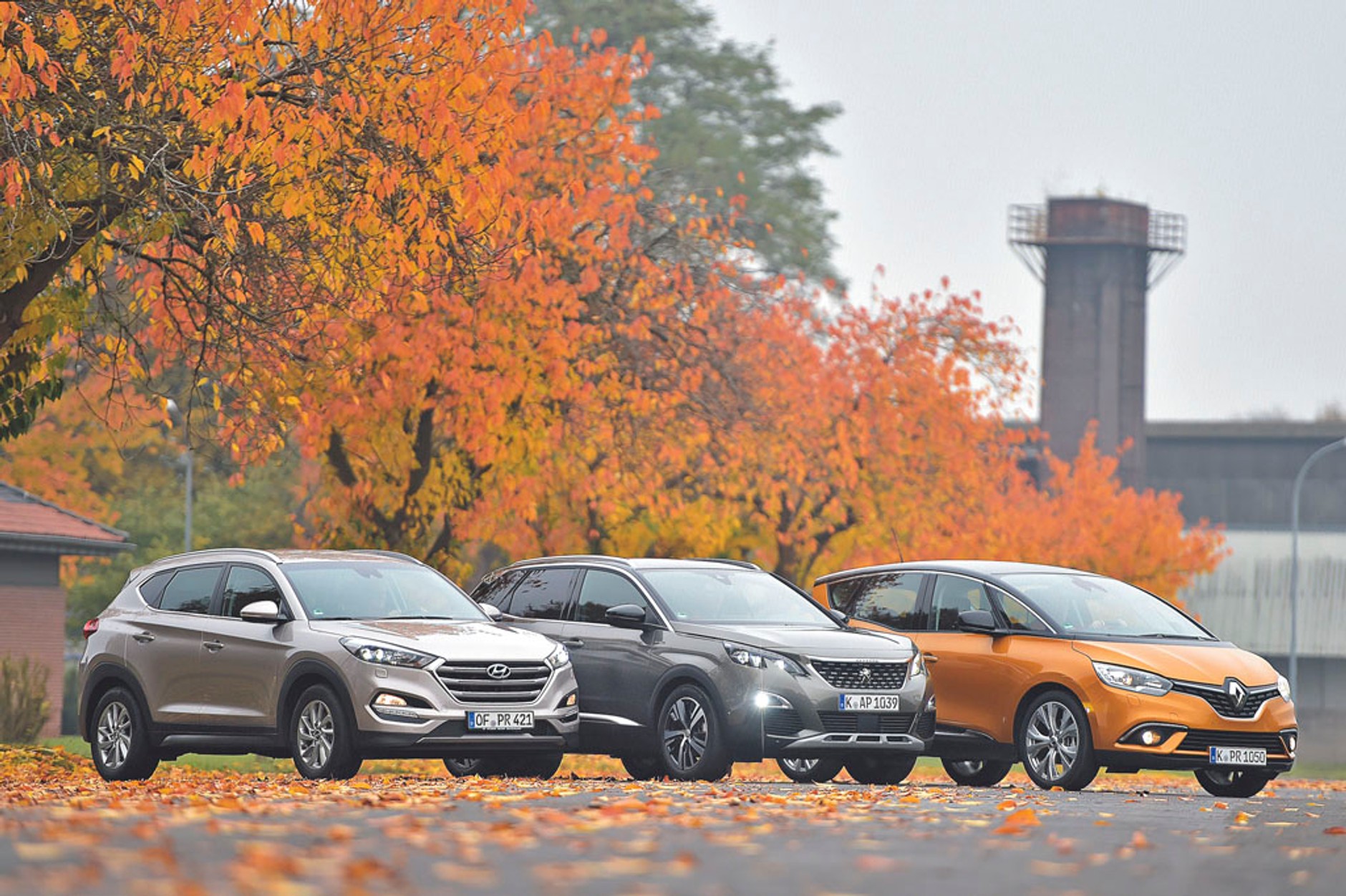 Hyundai Tucson kontra Peugeot 3008 i Renault Scenic - który model będzie najlepszym wyborem?