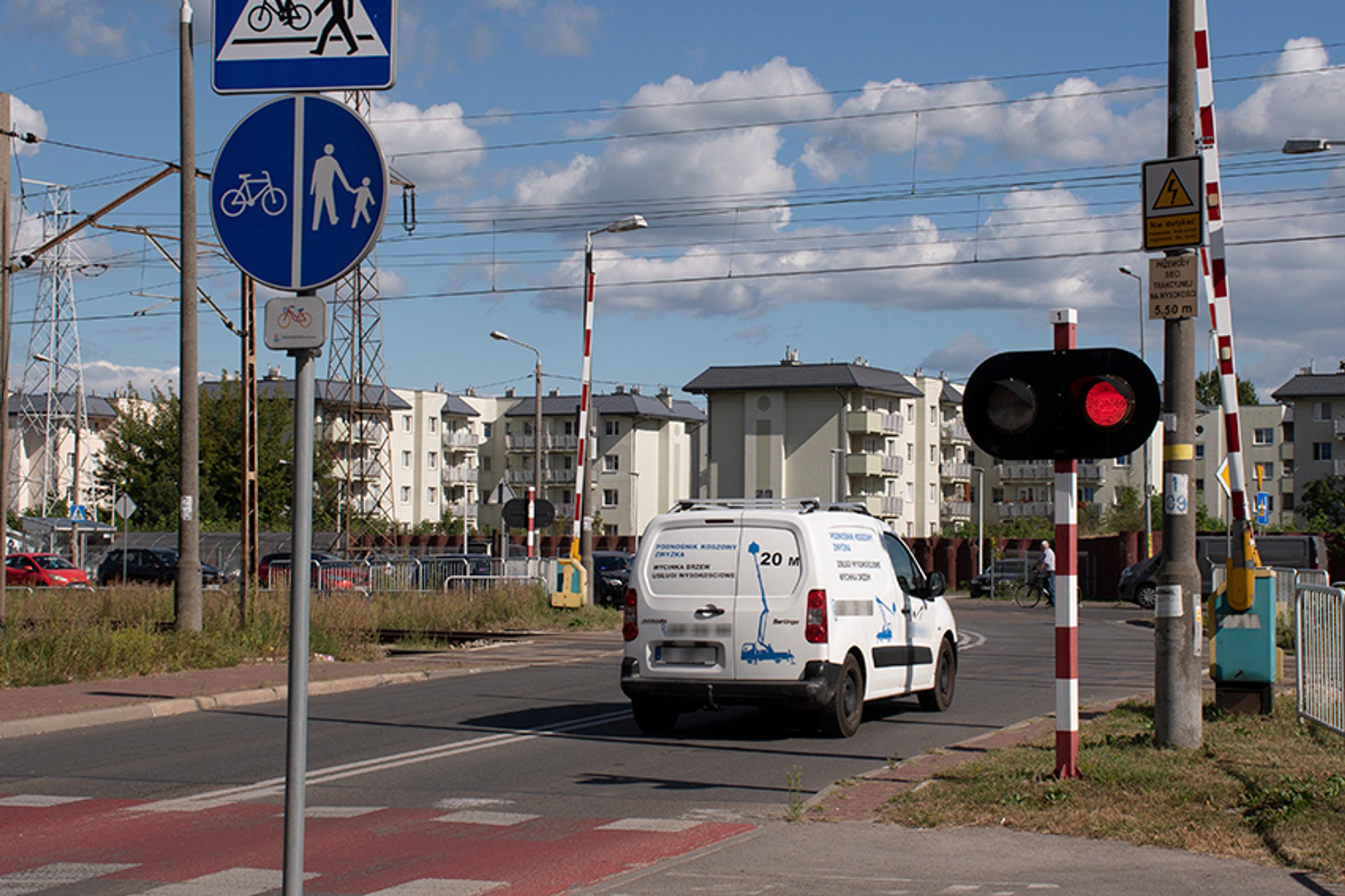Jeszcze ostrzejsze kary za wykroczenia na przejazdach kolejowych. Rząd przyjął projekt