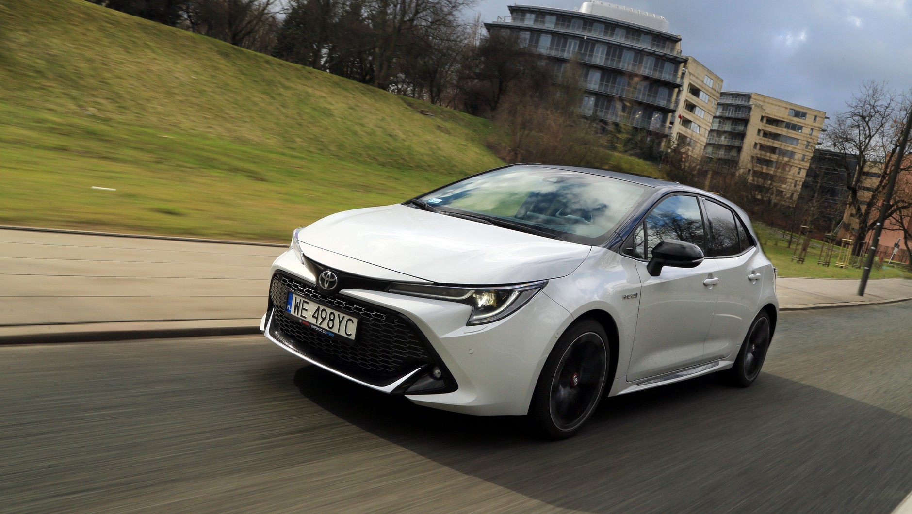 Toyota Corolla 2.0 Hybrid 184 KM GR Sport