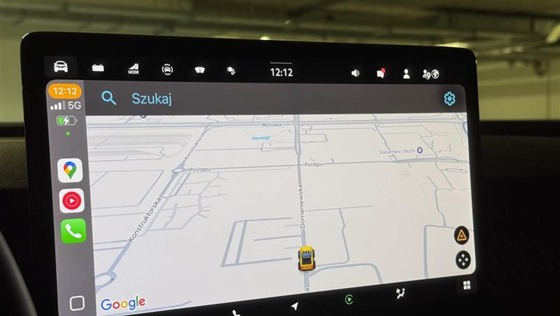 Google Maps w Apple CarPlay