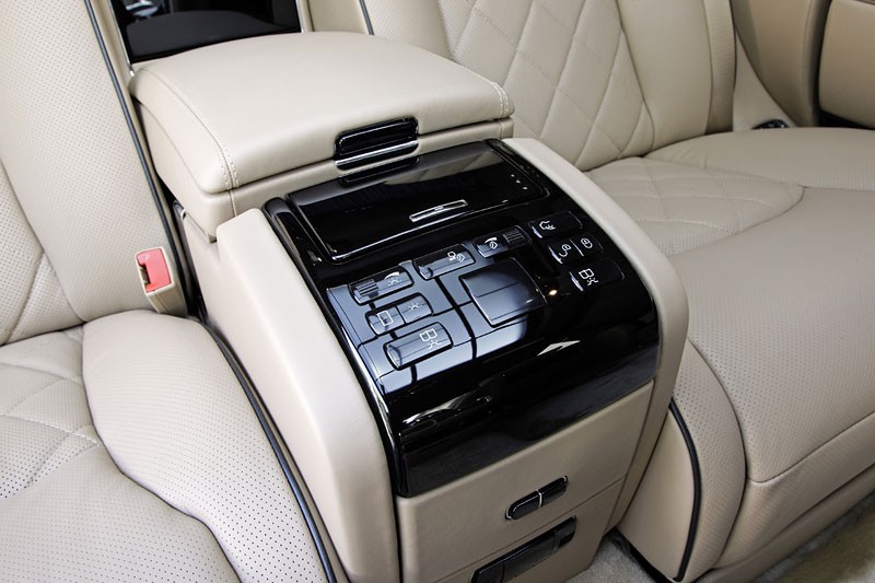 Maybach Zeppelin za 406 tys. Euro