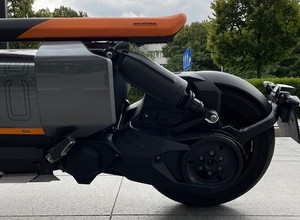 "Dzień dobry, co to jest?!" Najdziwniejszy elektryk, jakiego spotkacie na mieście