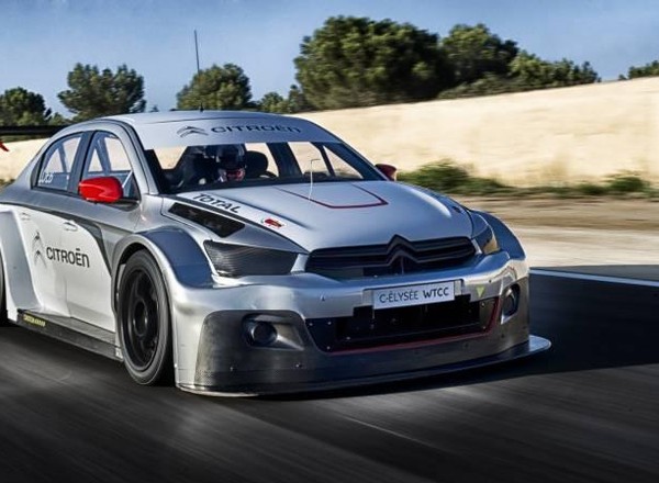 Loeb już jeździ Citroënem C-Elysée