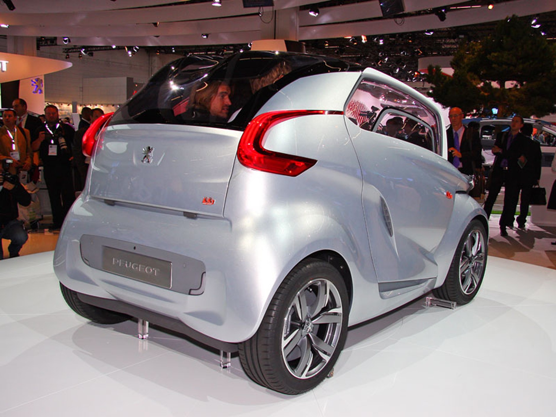 IAA Frankfurt 2009: Peugeot BB1 - wygodny, ale typowo miejski (fotogaleria)