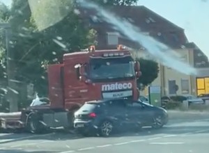 Kierowca ciężarówki myślał, że zepsuły się hamulce. Takiego powodu się nie spodziewał