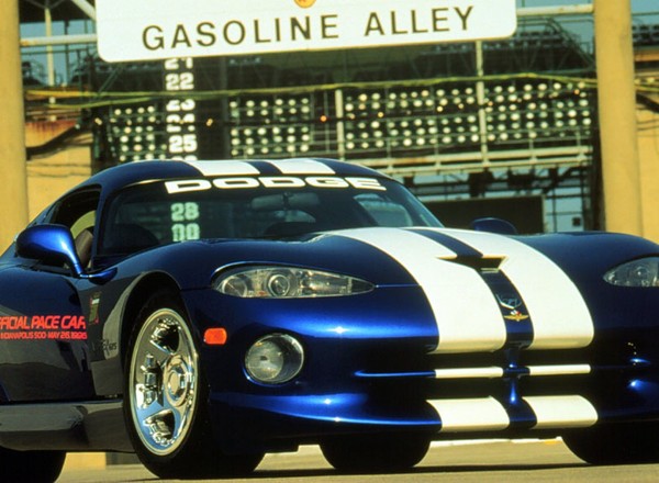 Chrysler Viper GTS - 450-konna żmija na kołach