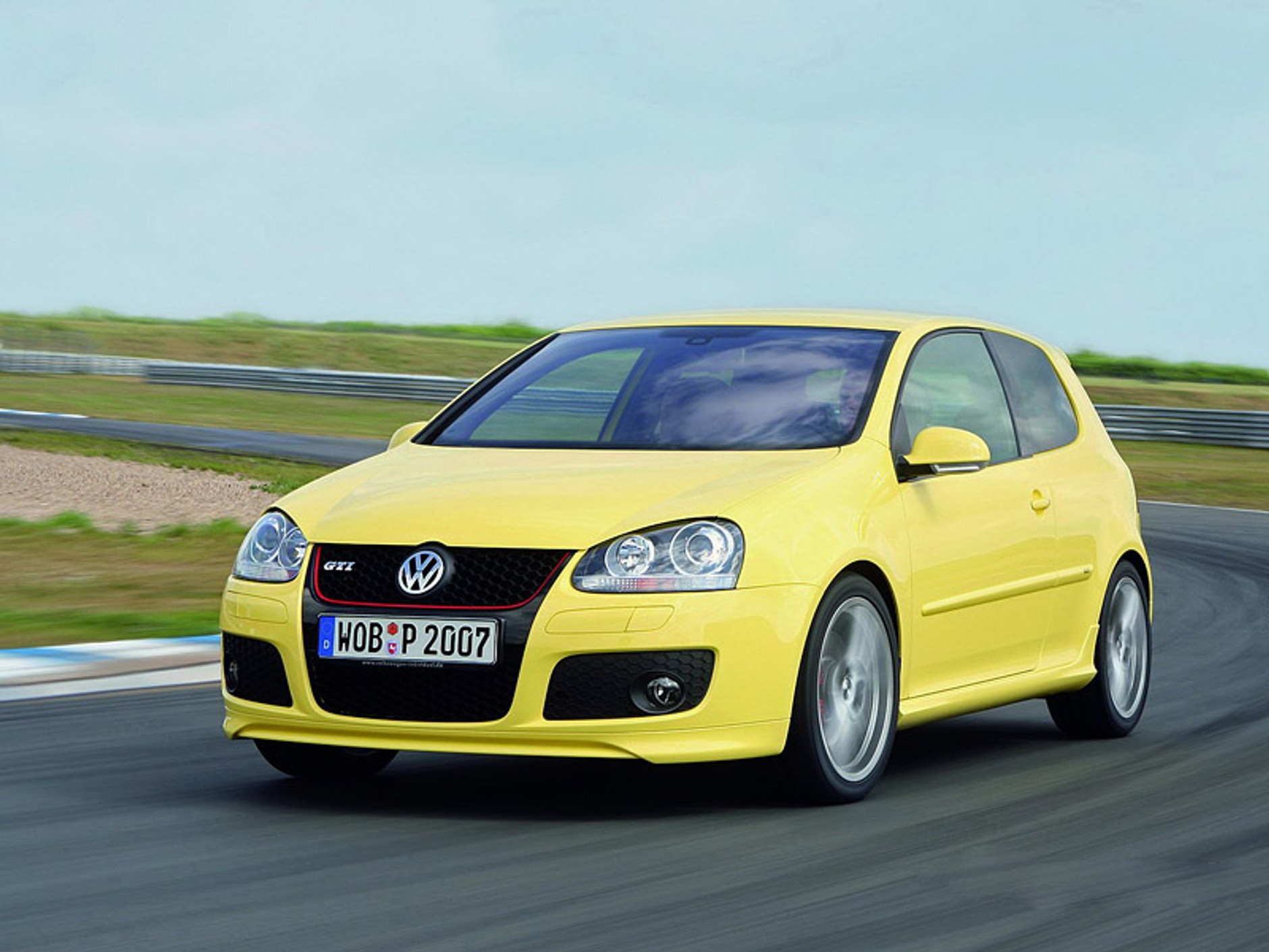 VW Golf GTI Pirelli Edition – trzecia premiera