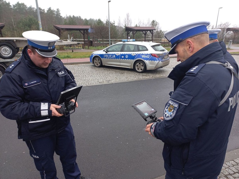 Policjanci posłali na A4 drony. Kierowcy ciężarówek wpadali jeden po drugim