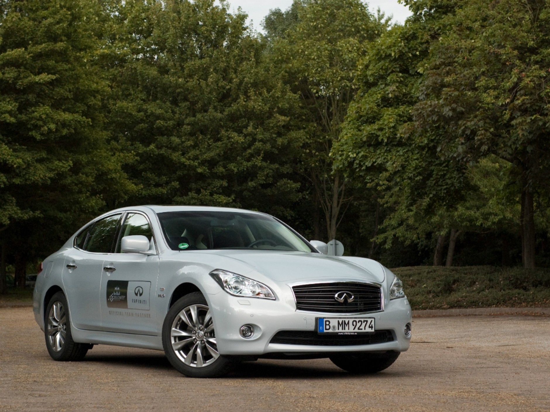 Infiniti M35h GT: szybki, ekonomiczny i luksusowy