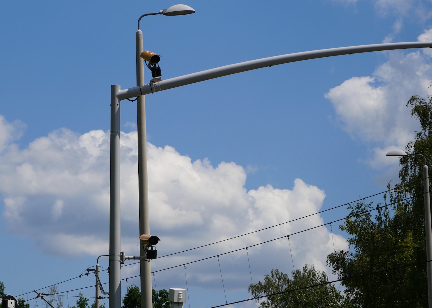 Kamery systemu RedLight na przejeździe kolejowym