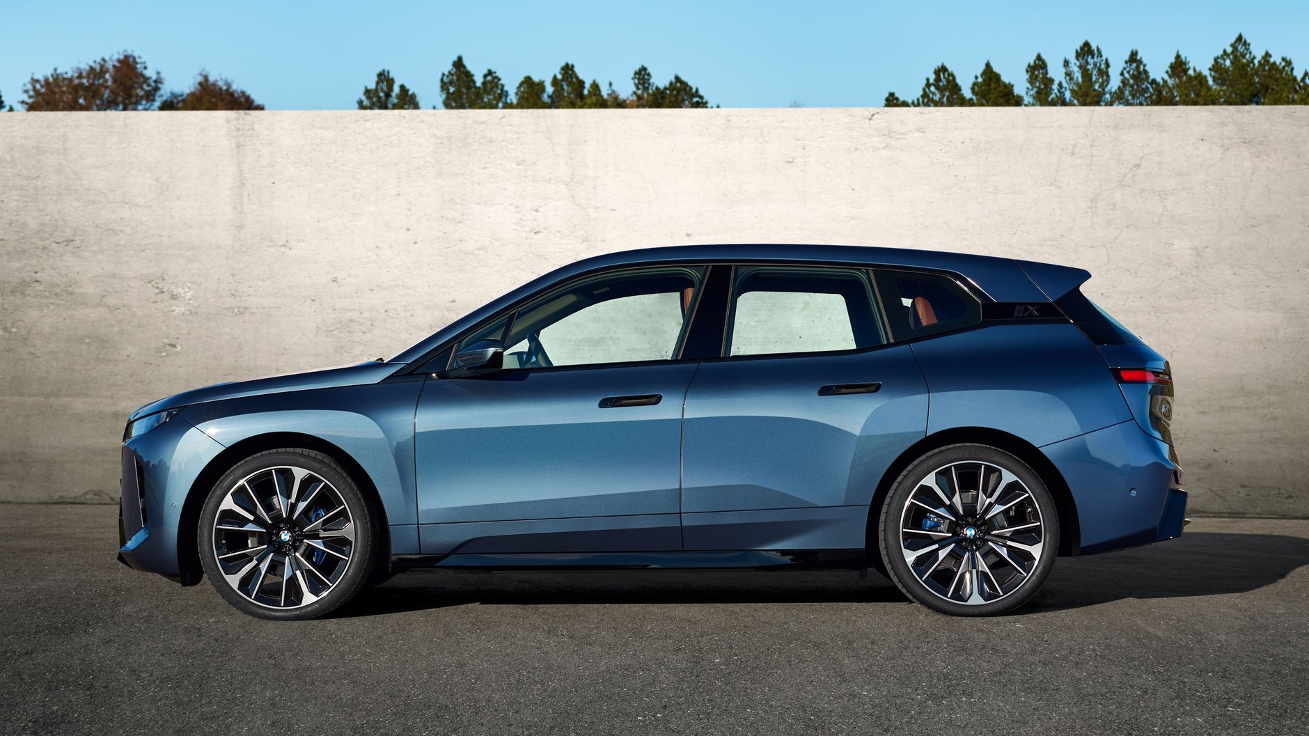 BMW iX (pierwsza generacja; wersja po modernizacji z 2025 r.)