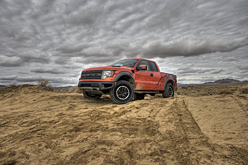 Ford F-150 SVT Raptor dla szybkiego farmera