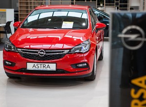 Wyprzedaże 2019 - kto ma najlepsze oferty na nowe auta?