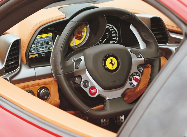 Wypadek Ferrari na Łotwie. Nagranie przypomina katastrofę lotniczą