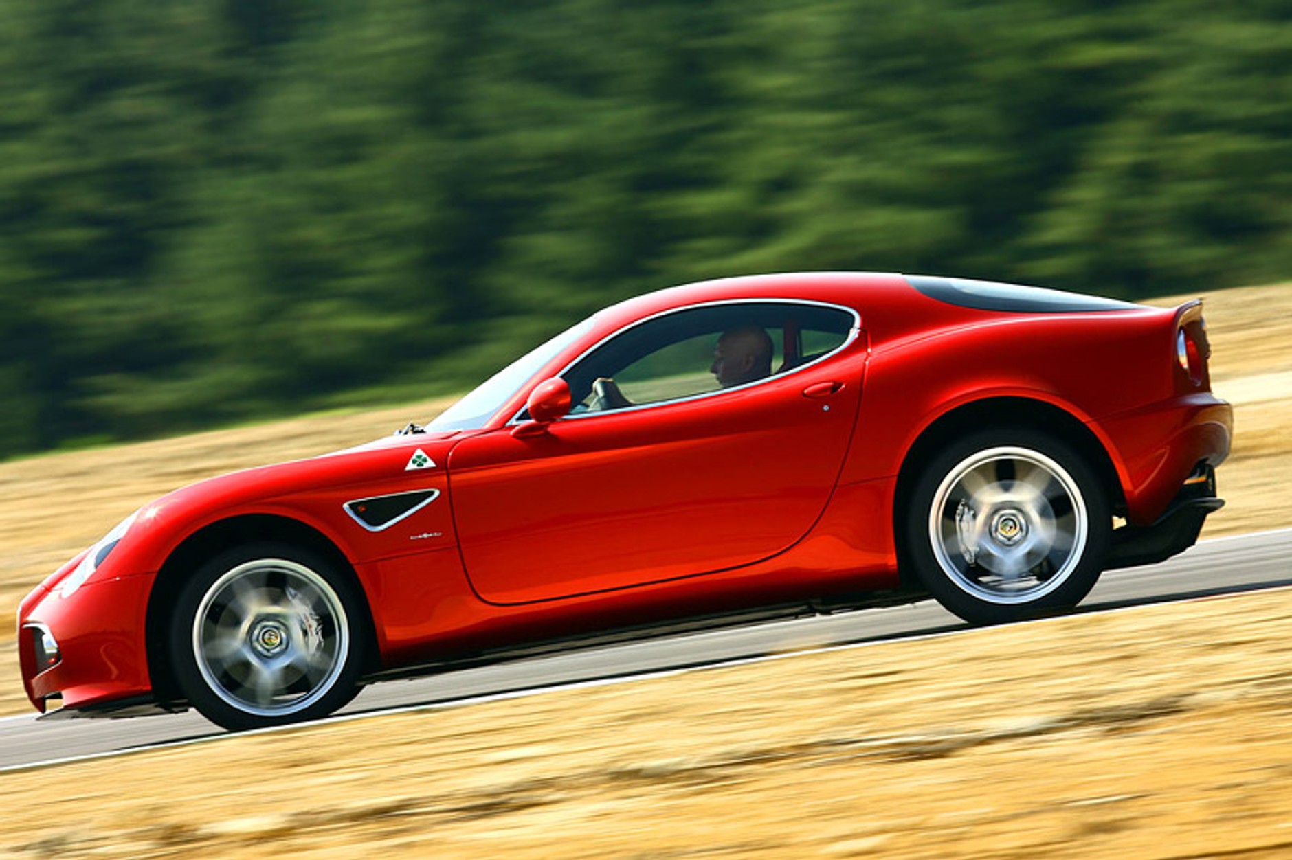 Alfa Romeo 8C Competizione GTA – premiera w czerwcu 2010