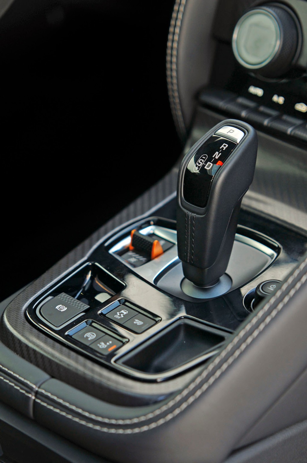 Garaż marzeń: Jaguar F-Type i Land Rover Defender - Brytyjscy łamacze serc