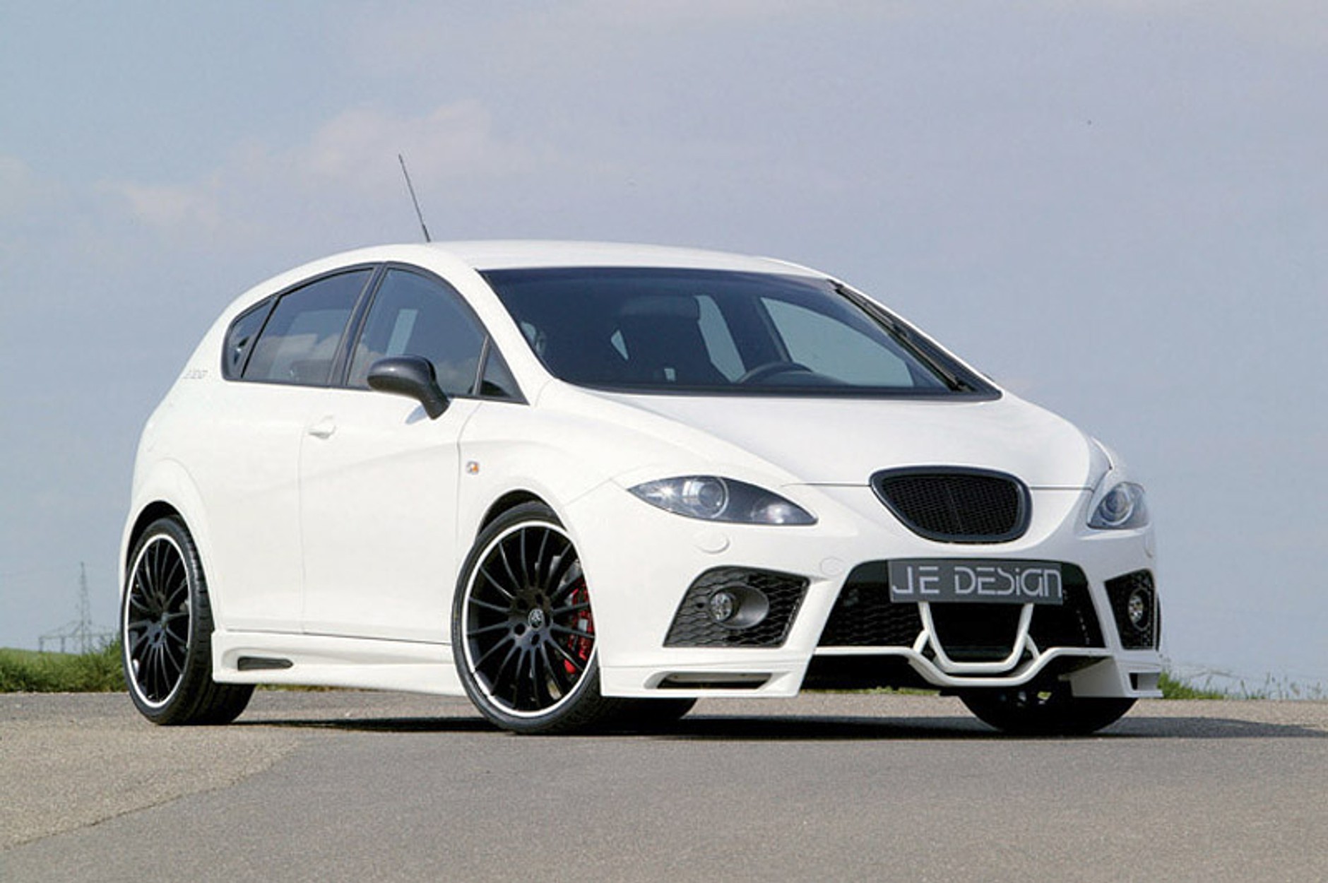 JE Design Seat Leon Cupra – ekstremalny restyling