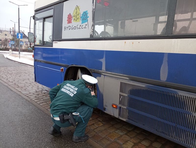 Zabytkowy autobus Volvo w opłakanym stanie