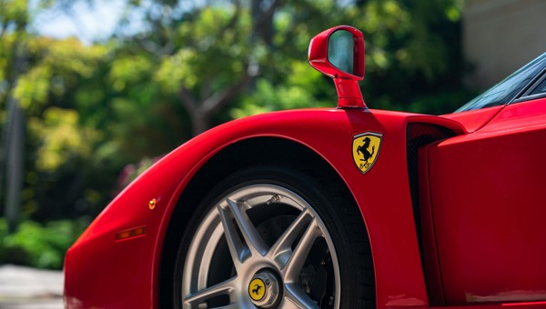 Ferrari Enzo sprzedany za 2,64 mln dolarów na aukcji online