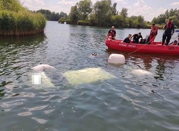 Pijany wjechał autem do jeziora. Oczywiście wszystkiemu zaprzeczał