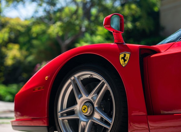 Ferrari Enzo sprzedany za 2,64 mln dolarów na aukcji online
