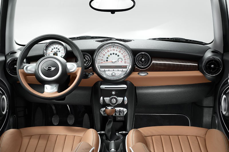 Mini 50 Mayfair i Mini 50 Camden: dwa specjalne modele na jubileusz