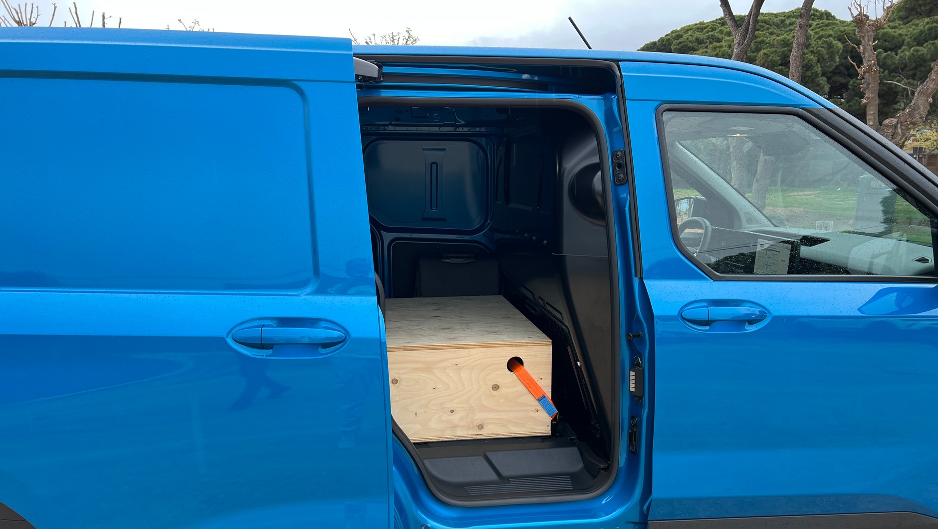 Ford E-Transit Courier