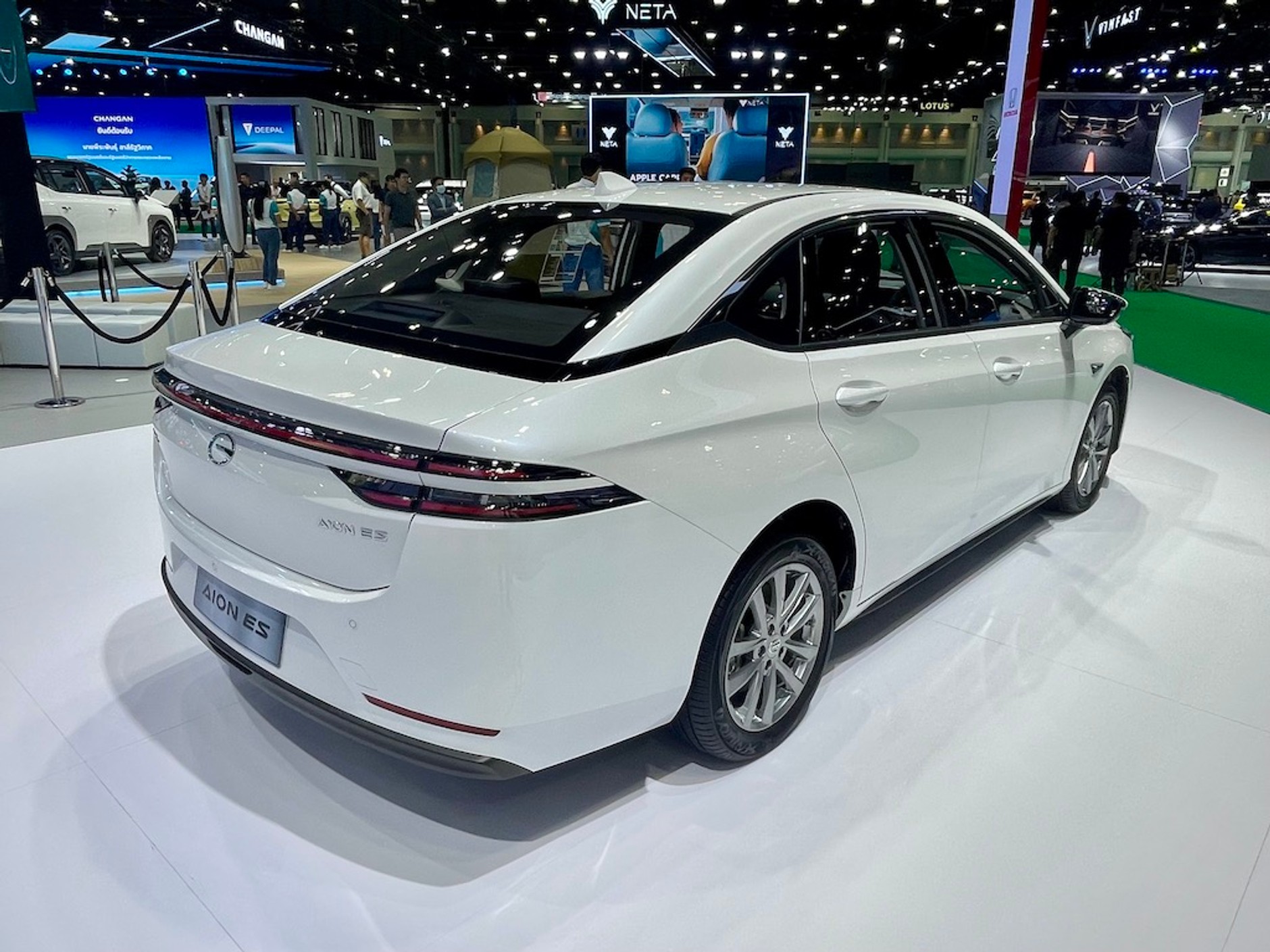 Salon w Bangkoku 2024 – auta chińskie