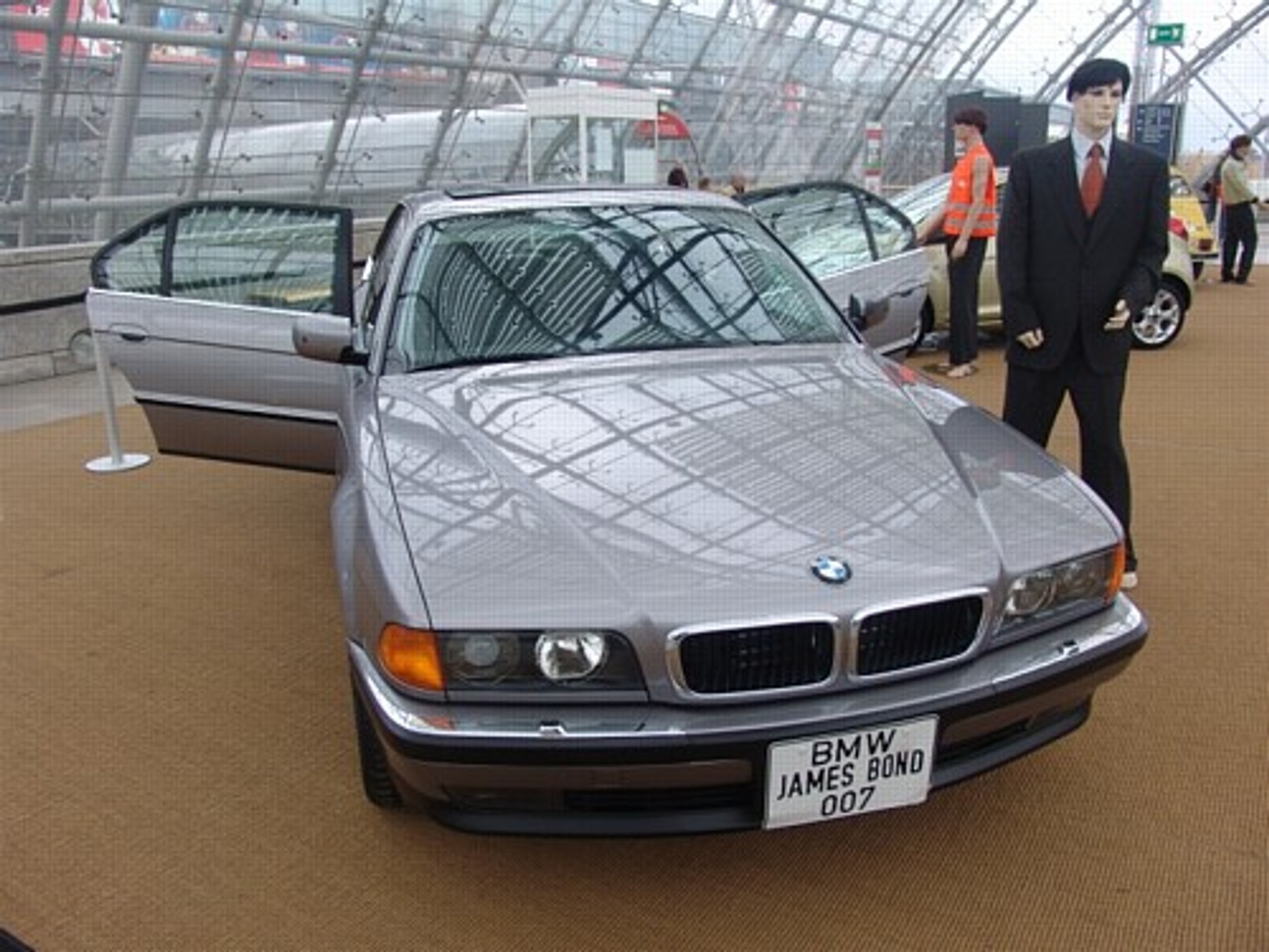 AMI Lipsk 2009: Gwiazdy motoryzacji, filmu i ekologii