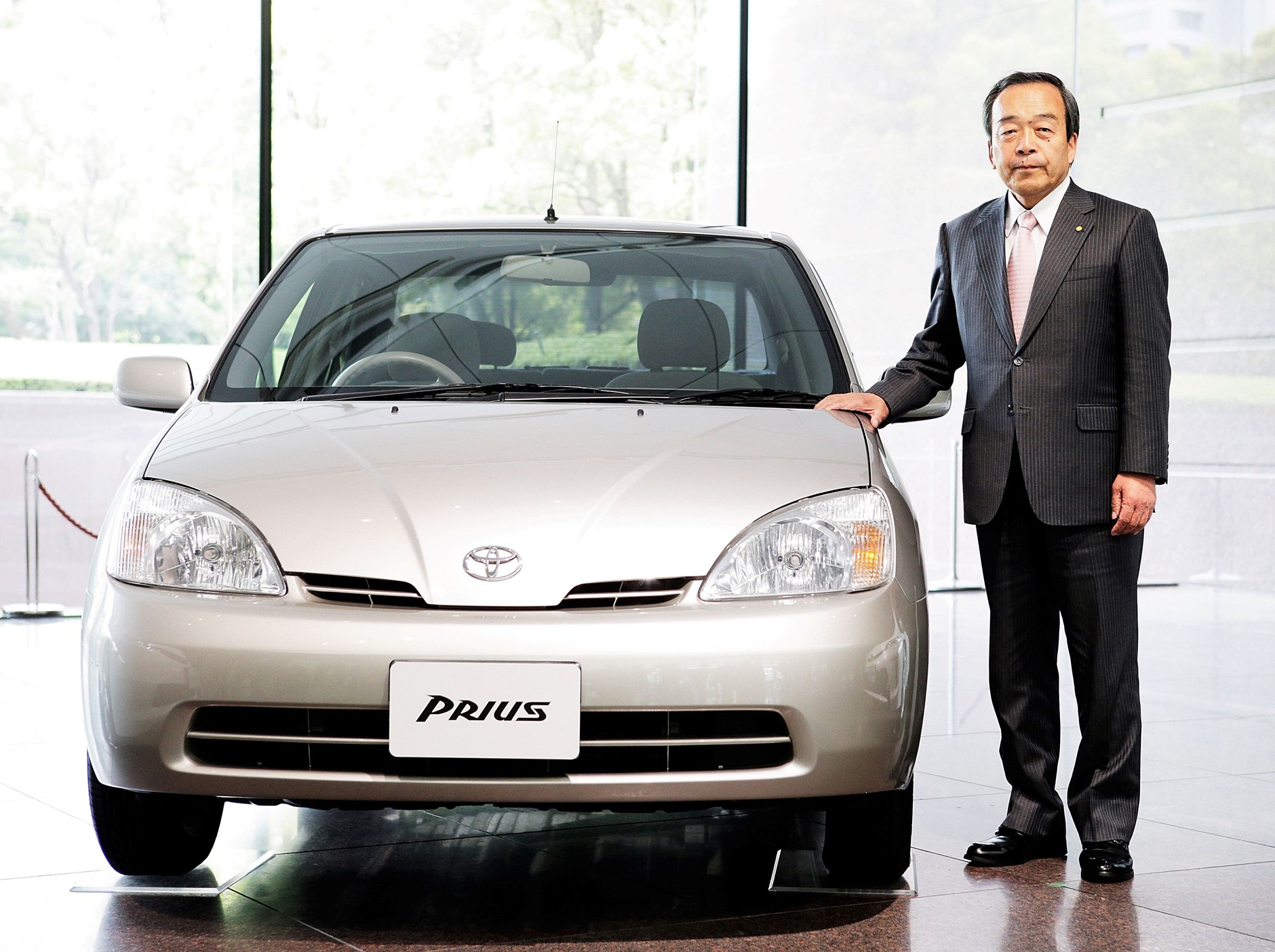 Takeshi Uchiyamada i Toyota Prius (pierwsza generacja)