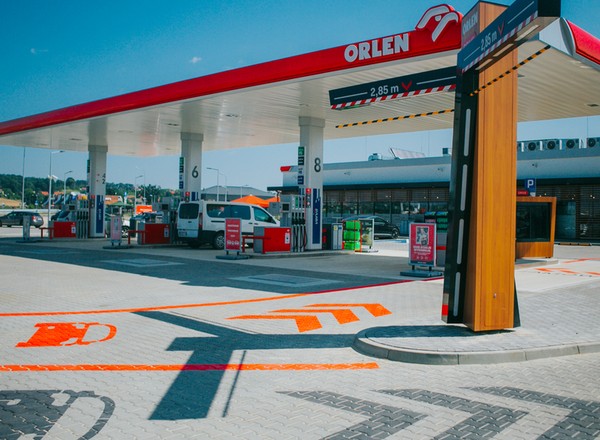 Na tej stacji za paliwo zapłacisz nie wysiadając z samochodu